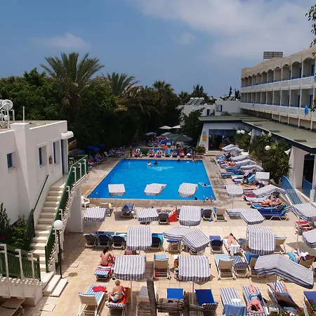 Paphiessa & Hotel 3*