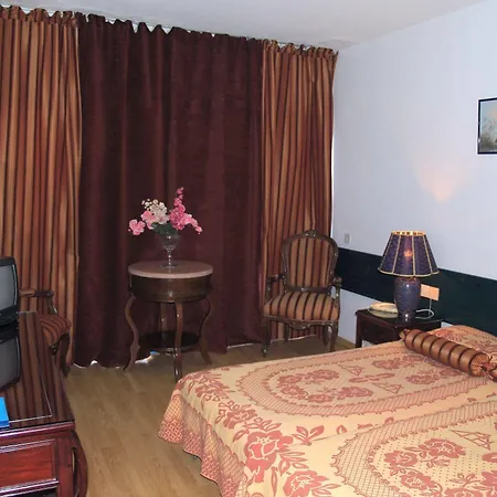 Paphiessa & Hotel Paphos