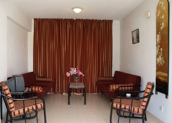 Paphiessa & 3* Paphos